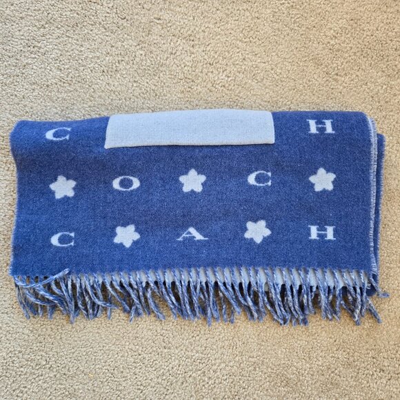 NWOT Coach Oversized Wool Muffler with Pockets Logo Stars - Picture 1 of 10